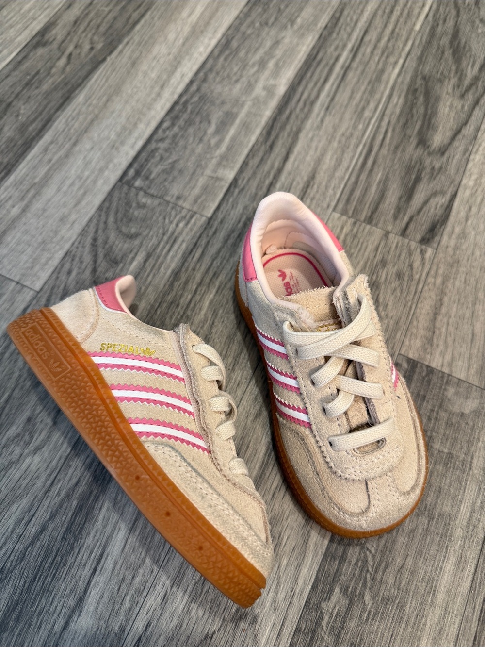 Adidas Handball Spezial Beige and Pink Sneakers size toddler 6